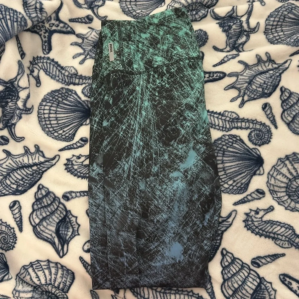 Ombré Reebok Yoga Pants Size Small - Picture 4 of 7
